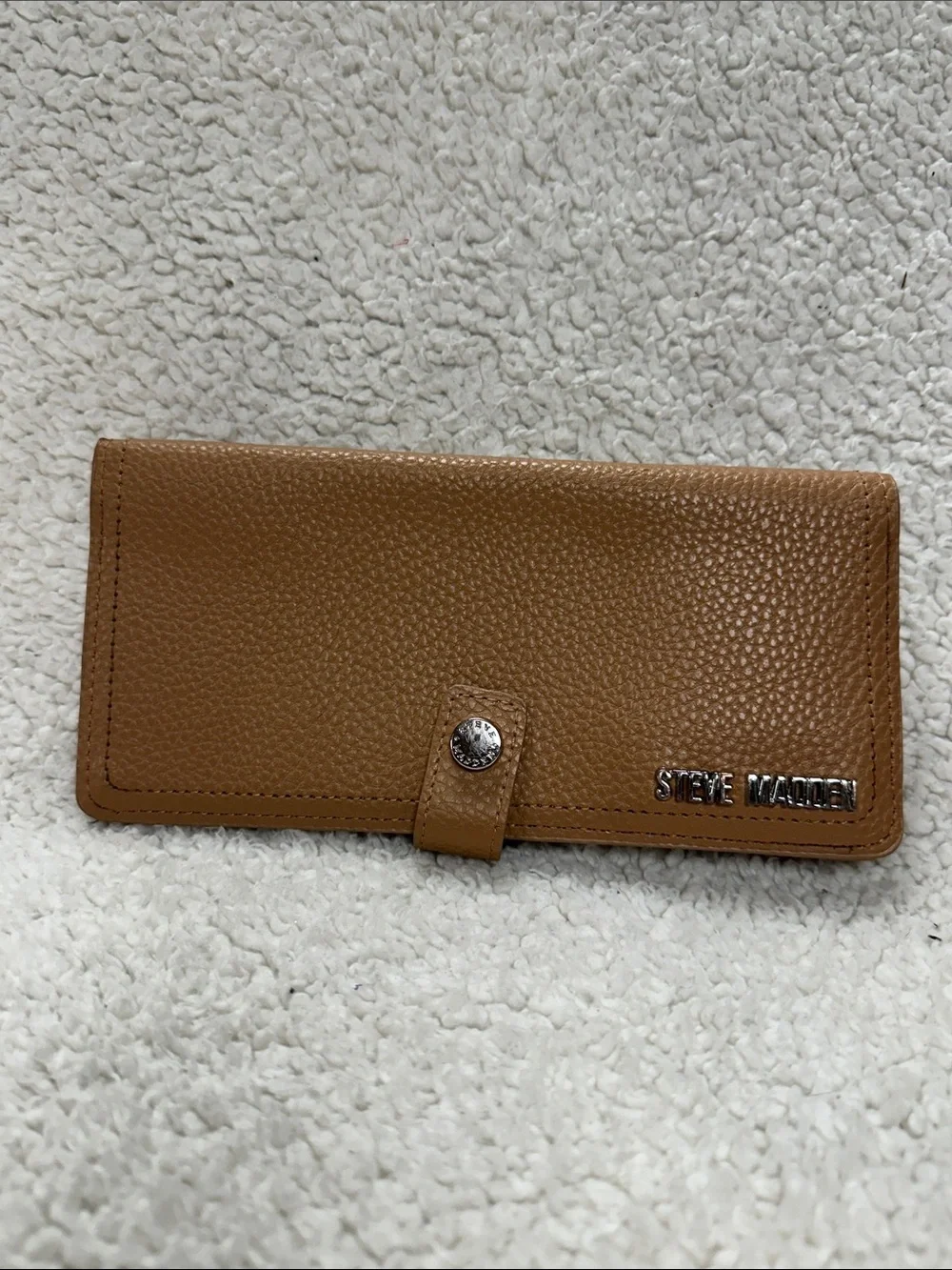 Steve Madden Tan Polyurethane Wallet, Gold Accents, Card Slots, Zipper Pocket